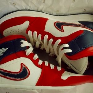 WMNS AIR JORDAN 1 MID SE 'USA' 2022